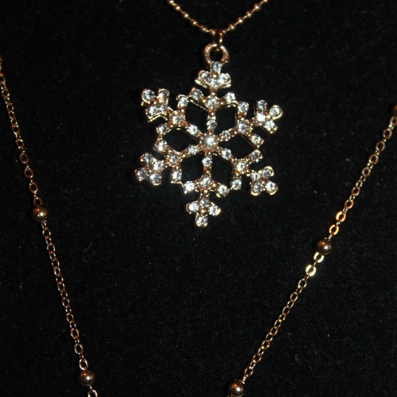 NWT ❄ Snowflake Double Chained Necklace - Picture 3 of 5
